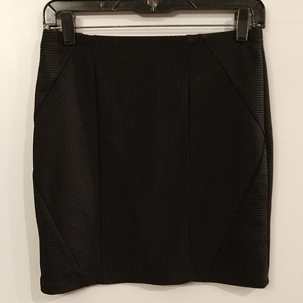 Forever 21 black mini skirt